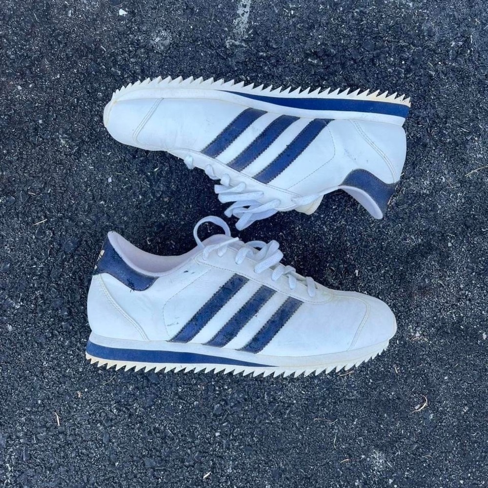 1990s Adidas Country Rip Running Shoes size 10.5